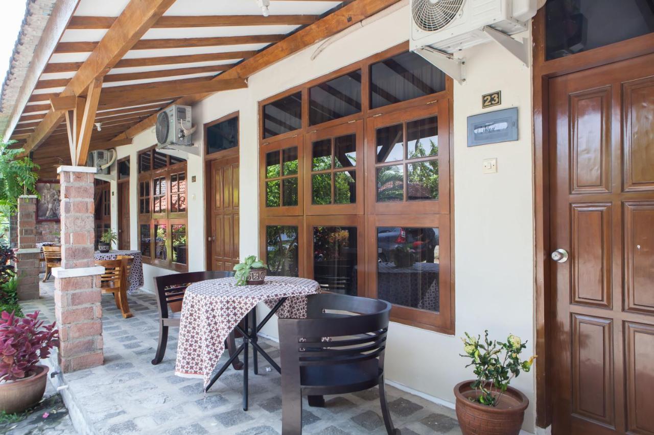 Reddoorz Plus Near Mall Roxy Banyuwangi المظهر الخارجي الصورة